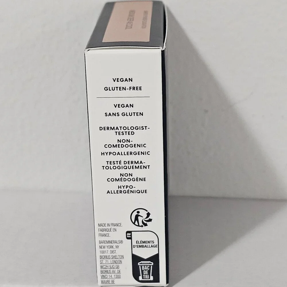 bareMinerals BAREPRO 24HR Skin-Perfecting Powder Foundation -Medium Deep 45 Cool